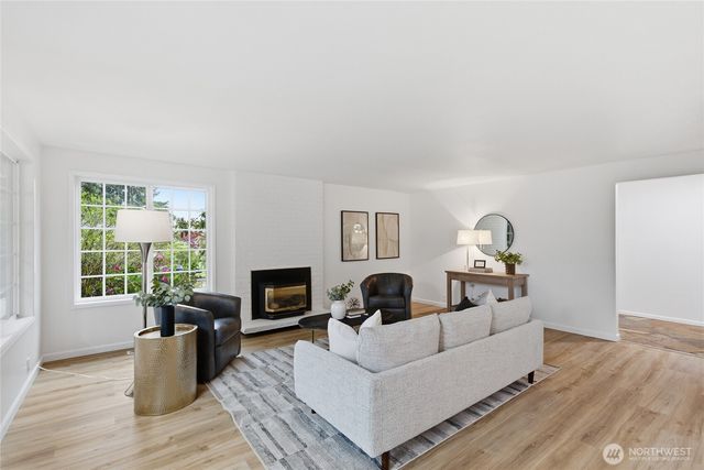 2761 SW 314th Street, Federal Way, WA 98023