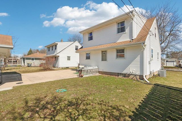 1308 West End ROAD, Waukesha, WI 53188