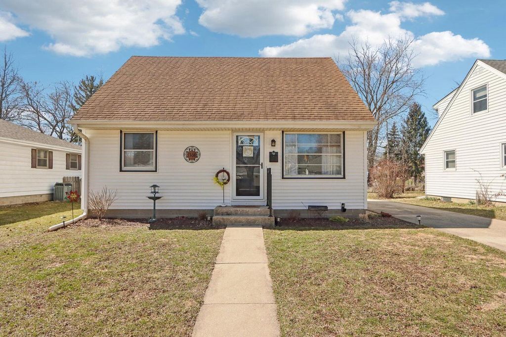 1308 West End ROAD, Waukesha, WI 53188