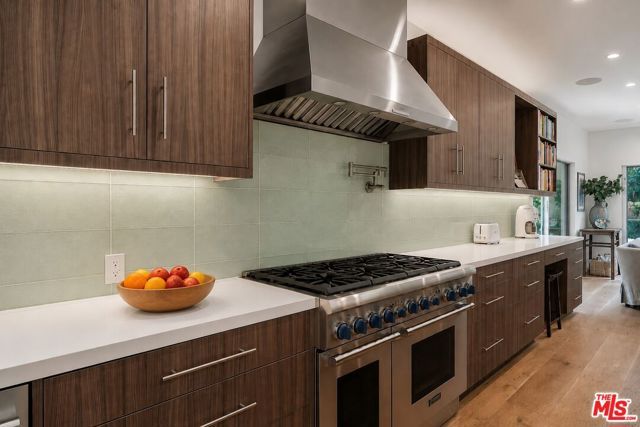 13611 Bayliss Road, Los Angeles, CA 90049