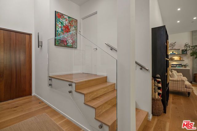 13611 Bayliss Road, Los Angeles, CA 90049