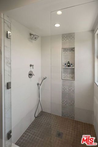 13611 Bayliss Road, Los Angeles, CA 90049