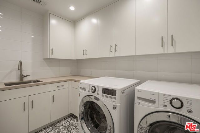13611 Bayliss Road, Los Angeles, CA 90049