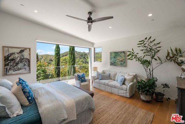 13611 Bayliss Road, Los Angeles, CA 90049