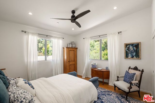13611 Bayliss Road, Los Angeles, CA 90049
