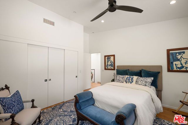 13611 Bayliss Road, Los Angeles, CA 90049