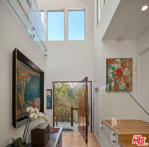 13611 Bayliss Road, Los Angeles, CA 90049