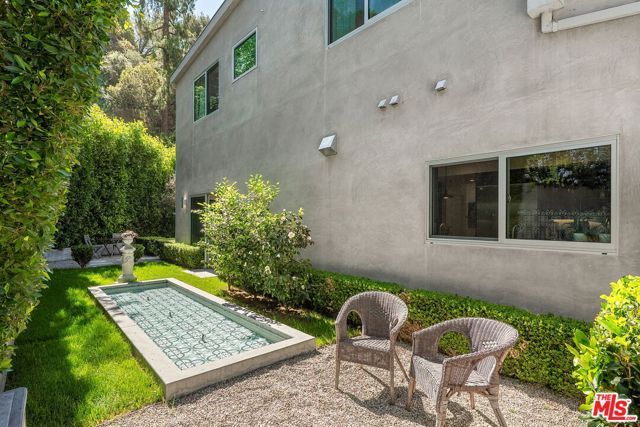13611 Bayliss Road, Los Angeles, CA 90049