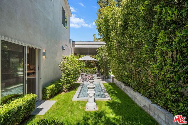 13611 Bayliss Road, Los Angeles, CA 90049