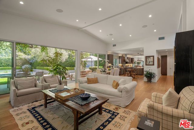 13611 Bayliss Road, Los Angeles, CA 90049