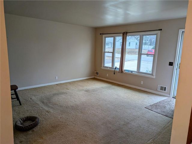 2512 Queen Ridge Drive, Independence, MO 64055