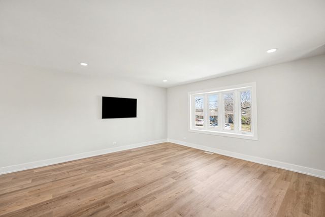 6920 Orchard Lane, Hanover Park, IL 60133