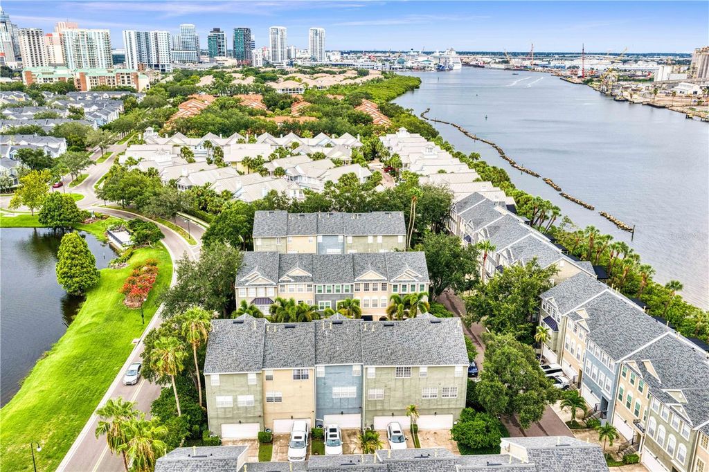 Image 36 of property listing at 1425 HARBOUR WALK ROAD, Tampa, FL 33602