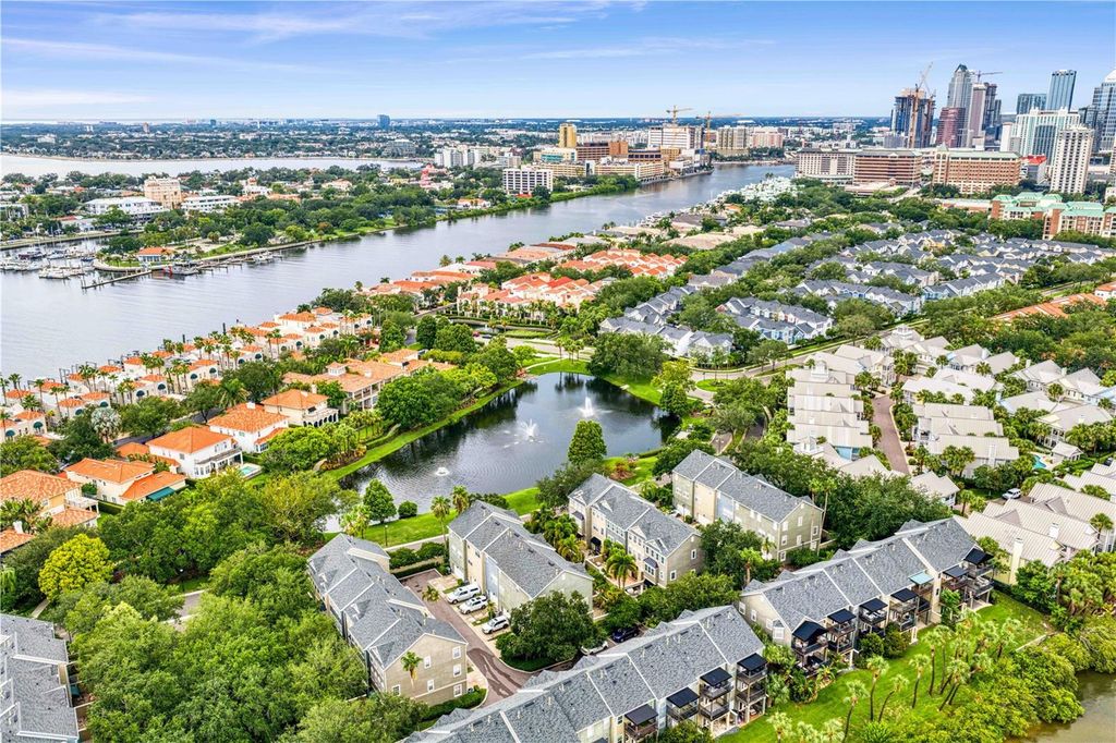 Image 38 of property listing at 1425 HARBOUR WALK ROAD, Tampa, FL 33602