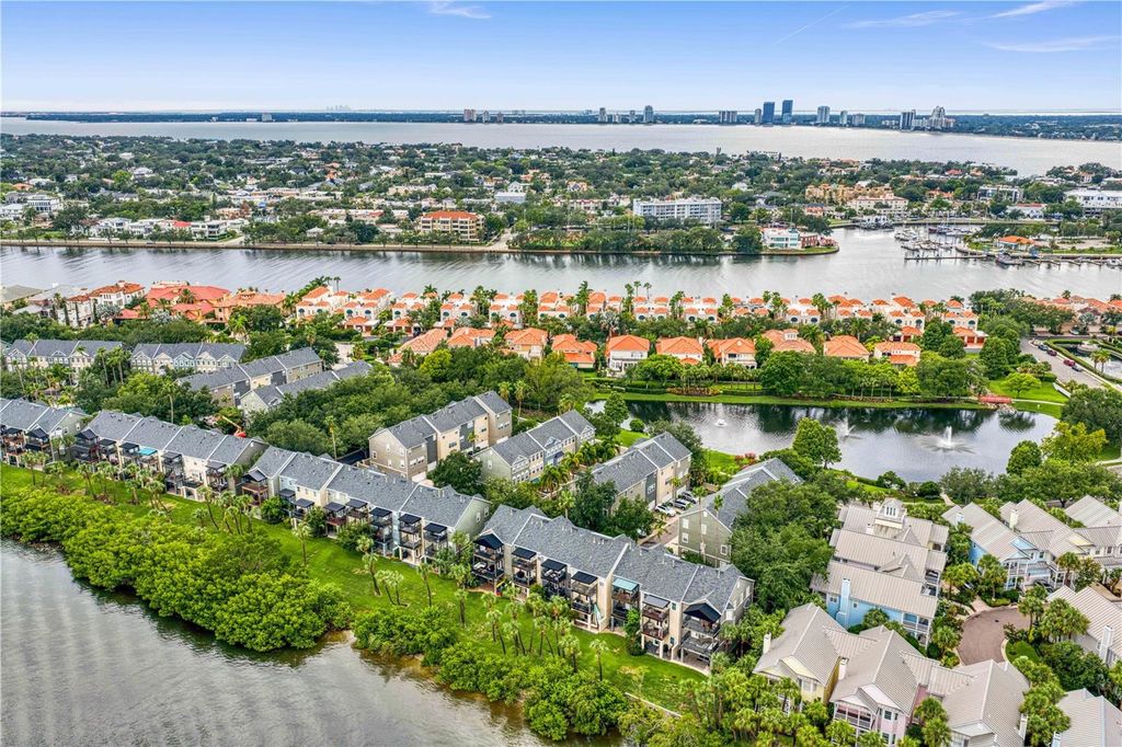 Image 40 of property listing at 1425 HARBOUR WALK ROAD, Tampa, FL 33602