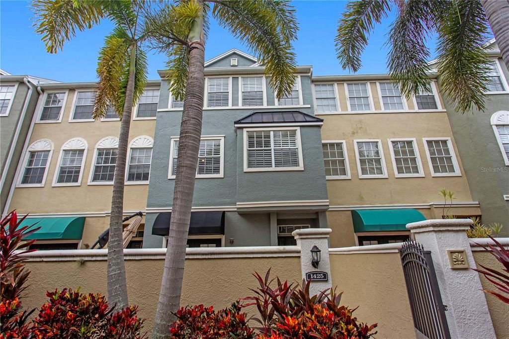 Image 6 of property listing at 1425 HARBOUR WALK ROAD, Tampa, FL 33602