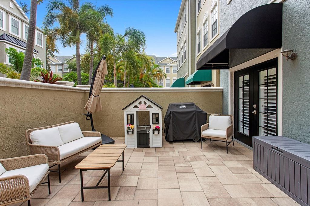 Image 9 of property listing at 1425 HARBOUR WALK ROAD, Tampa, FL 33602