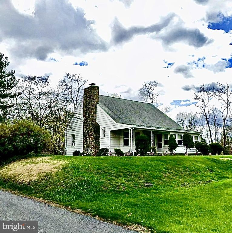 257 VALLEY RD, Birdsboro, PA 19508