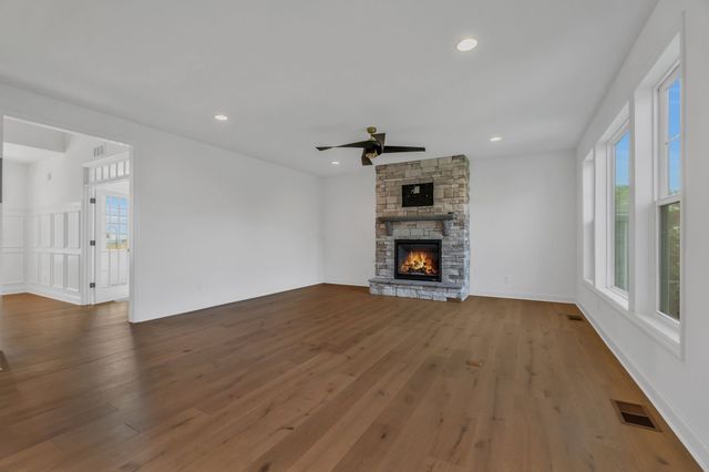 820 Westchester Cir, Hendersonville, TN 37075