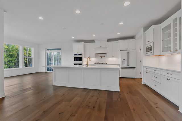 820 Westchester Cir, Hendersonville, TN 37075