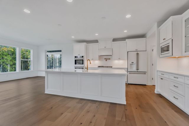 820 Westchester Cir, Hendersonville, TN 37075