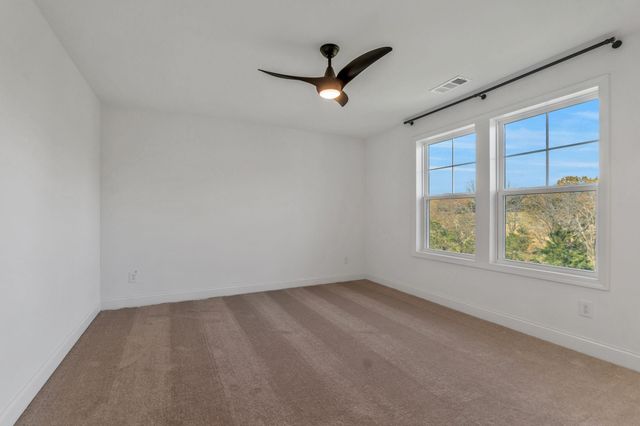 820 Westchester Cir, Hendersonville, TN 37075