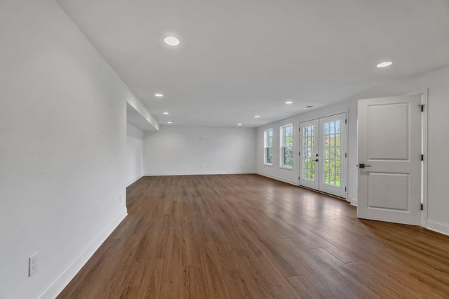 820 Westchester Cir, Hendersonville, TN 37075