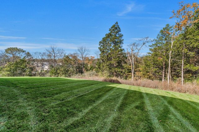 820 Westchester Cir, Hendersonville, TN 37075