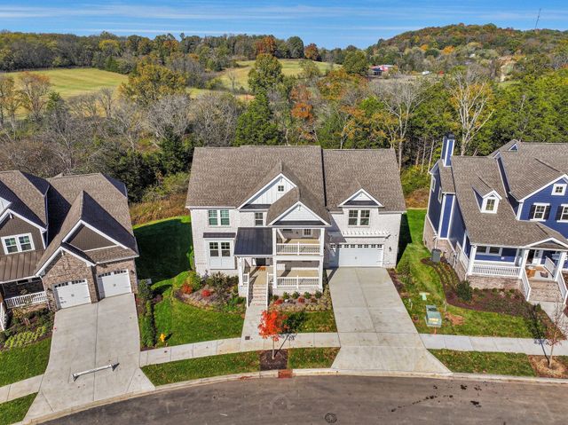 820 Westchester Cir, Hendersonville, TN 37075