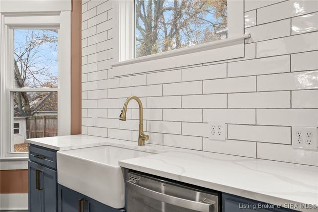 1907 Ekin Avenue, New Albany, IN 47150