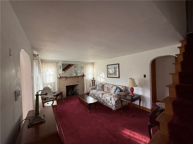 143 7th Street, St Clair Twp, PA 15944