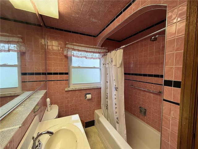 143 7th Street, St Clair Twp, PA 15944