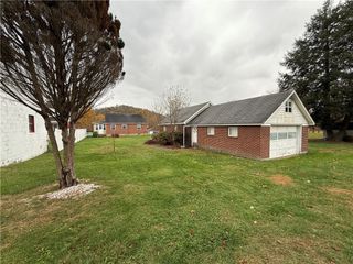 143 7th Street, St Clair Twp, PA 15944