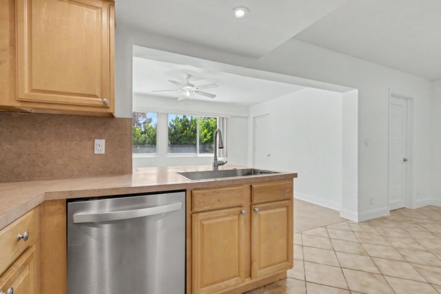 4800 NE 25th Avenue North Unit, Fort Lauderdale, FL 33308