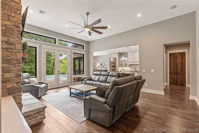14220 S 257th East Avenue, Coweta, OK 74429