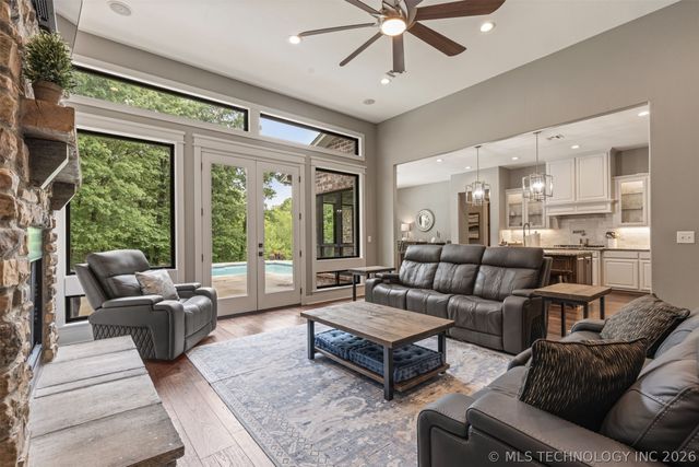 14220 S 257th East Avenue, Coweta, OK 74429