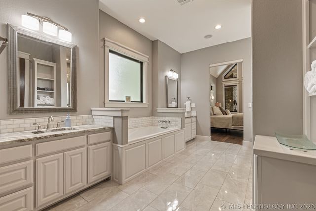 14220 S 257th East Avenue, Coweta, OK 74429