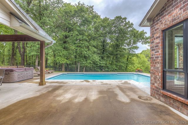 14220 S 257th East Avenue, Coweta, OK 74429