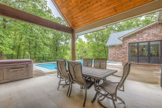 14220 S 257th East Avenue, Coweta, OK 74429