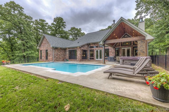 14220 S 257th East Avenue, Coweta, OK 74429