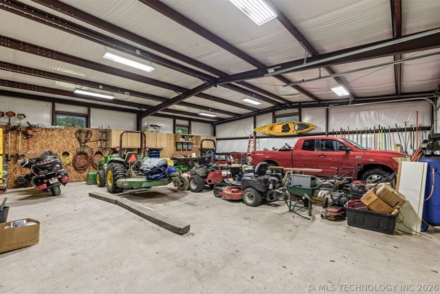 14220 S 257th East Avenue, Coweta, OK 74429