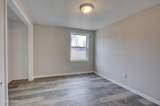 1632 N St Louis Avenue, Joplin, MO 64801