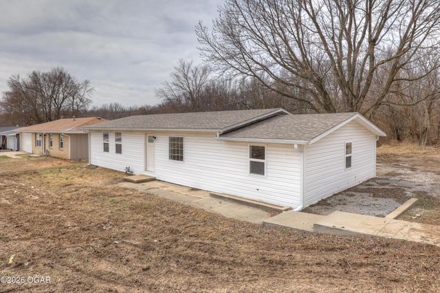 1632 N St Louis Avenue, Joplin, MO 64801