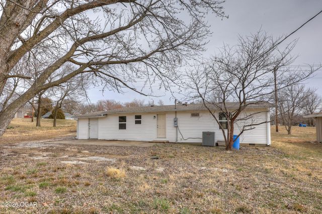 1632 N St Louis Avenue, Joplin, MO 64801