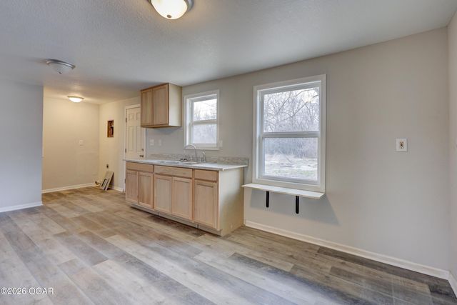 1632 N St Louis Avenue, Joplin, MO 64801