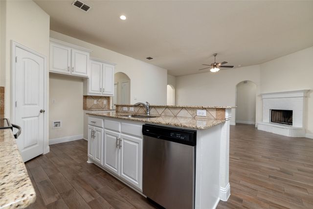 3716 Jazmine Drive, Fort Worth, TX 76140