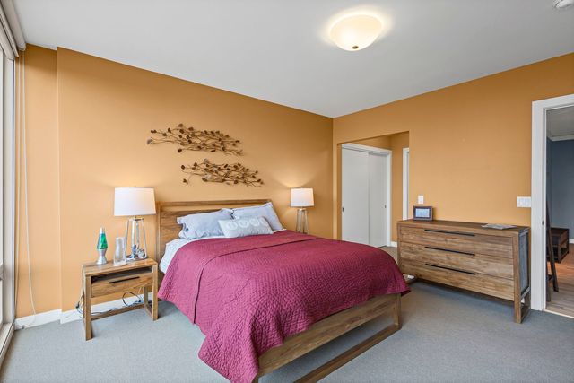 1570 Elmwood Avenue 1111, Evanston, IL 60201