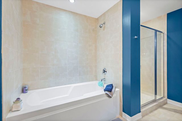 1570 Elmwood Avenue 1111, Evanston, IL 60201