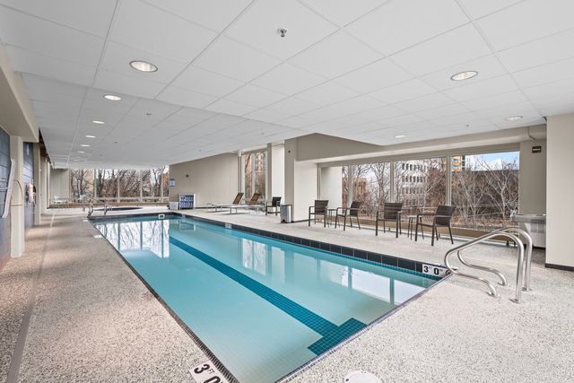 1570 Elmwood Avenue 1111, Evanston, IL 60201