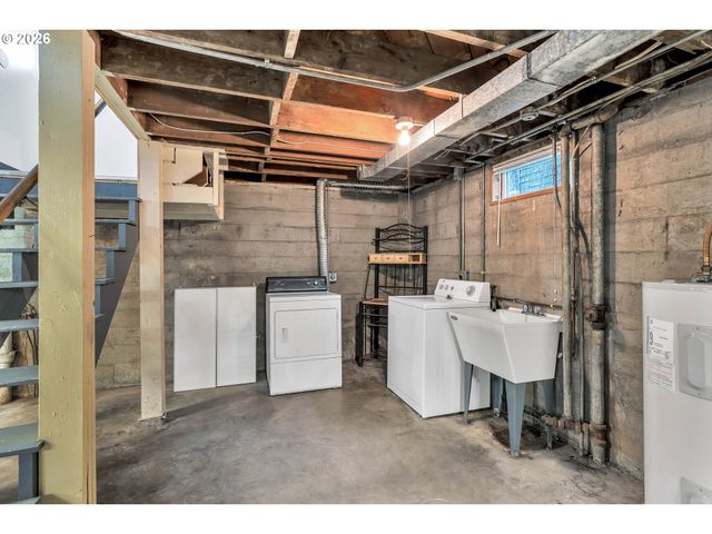 1323 Ne 47TH Ave, Portland, OR 97213